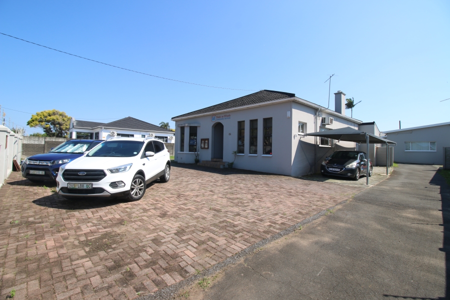 5 Bedroom Property for Sale in Berea Eastern Cape